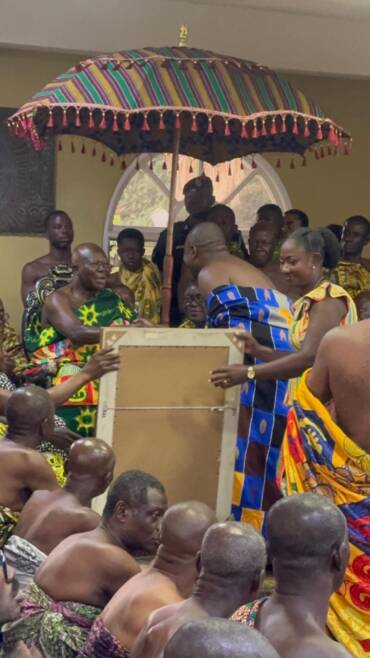 Asantehene commends Dompiahene of Agogo, Nana Bediako Brogya Sarpong, on humanitarian works in health and child welfare